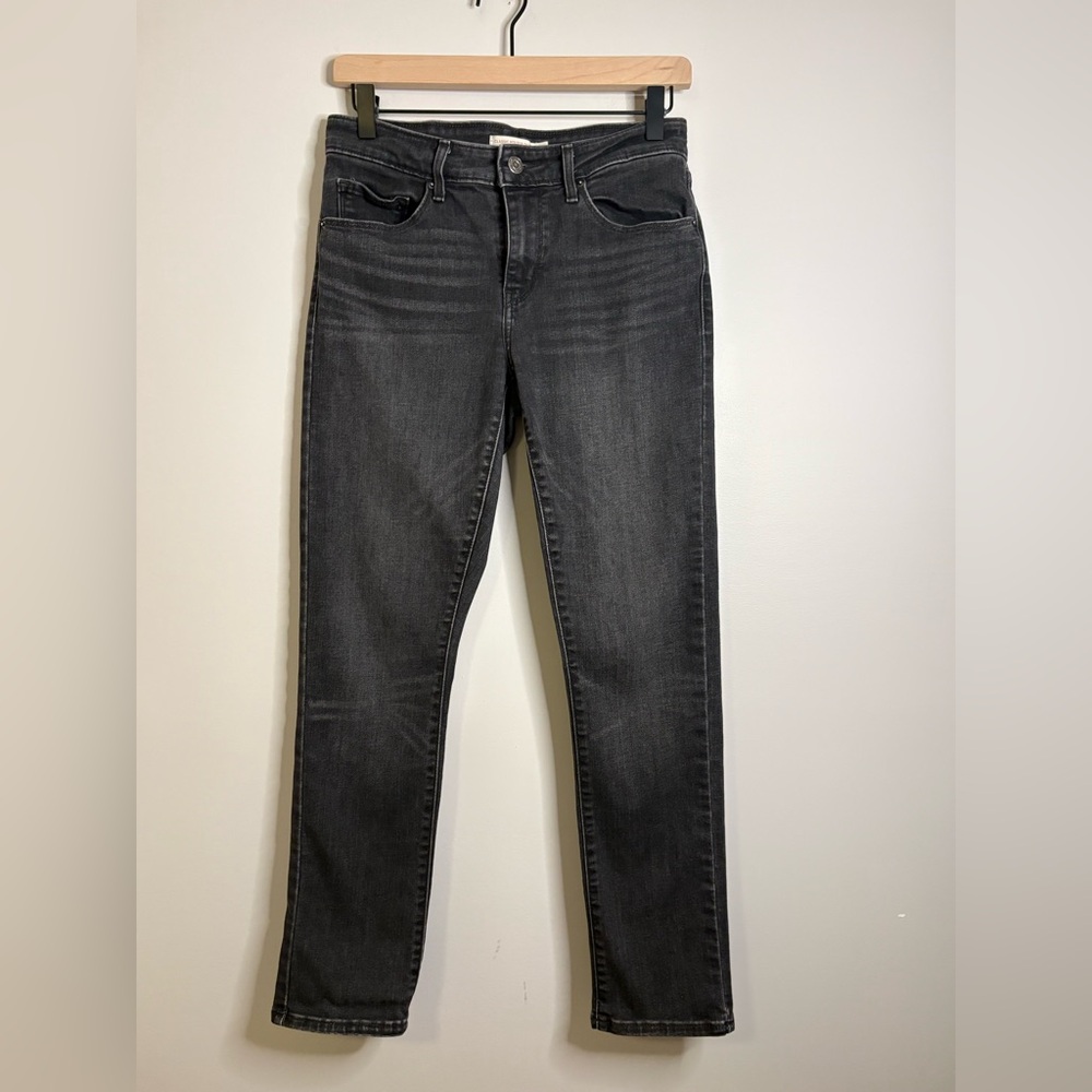 Women’s Levi’s classic mid rise skinny black wash jeans size 6